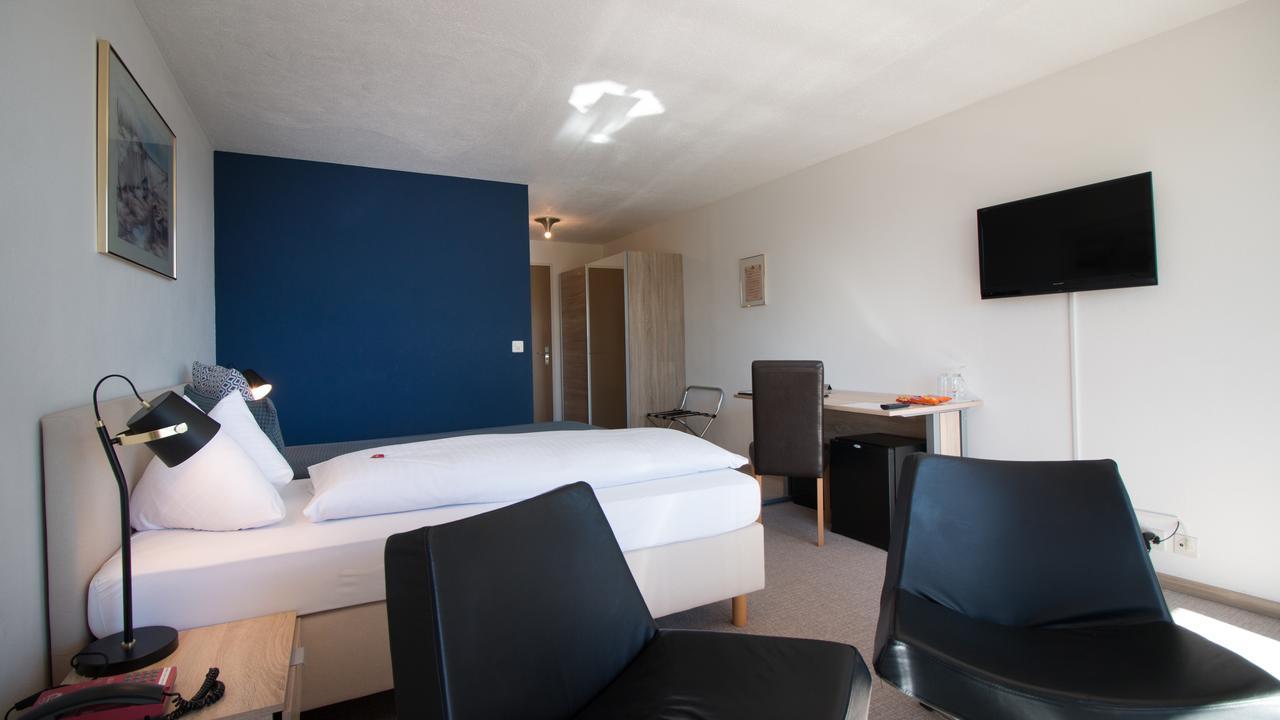 Park - Hotel Inseli Romanshorn Bagian luar foto
